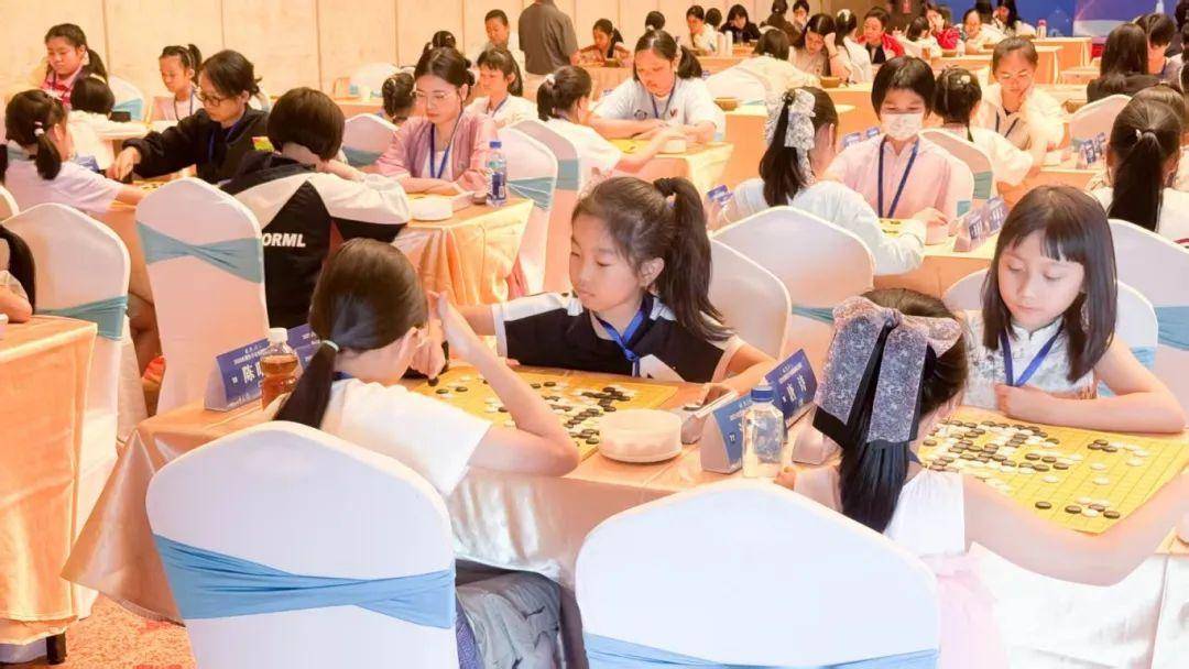 学围棋的人藏着最稀缺的职业“王炸”能力AG真人百家家乐app别再只当棋手！(图2)